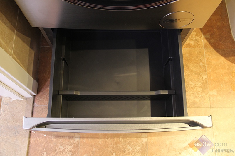 测:健康洗护新境界免熨除菌好轻松全新海信S50蒸烫洗衣机深度评(图6) 测:健康洗护新境界免熨除菌好轻松全新海信S50蒸烫洗衣机深度评(图6)